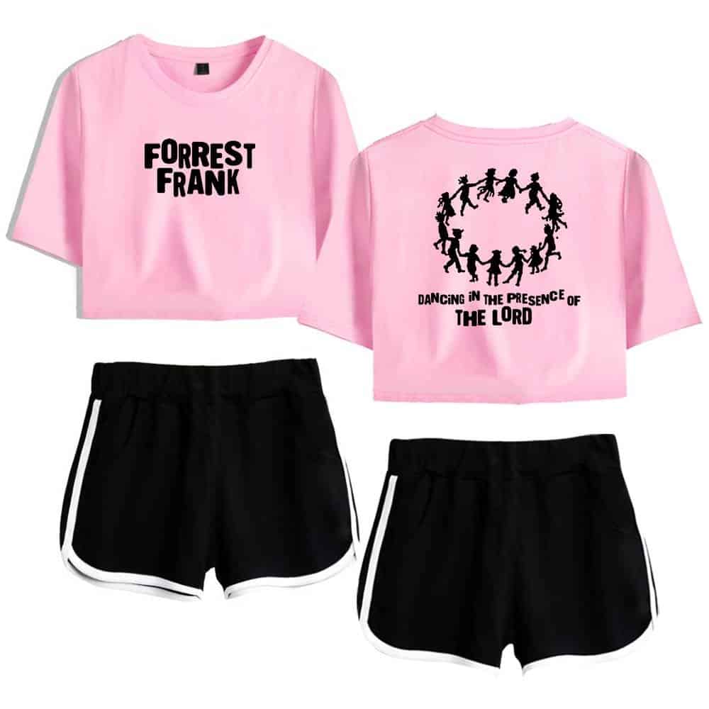 Pink casual crop top with printed design for Kpop fans.