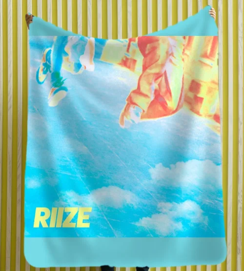 Riize Lucky Sky Blanket